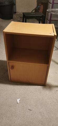 Meuble 2 cases avec 1 porte en bois