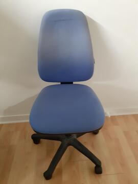 fauteuil à roulettes