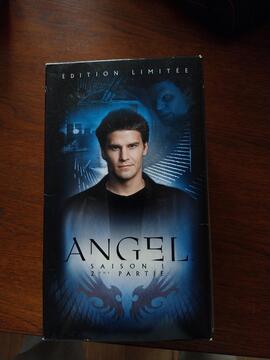 VHS Angel Saison 1, 2de partie coffret