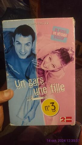 2 VHS un gars une fille