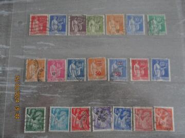 42 timbres oblitérés France (semeuse, paix, Iris)