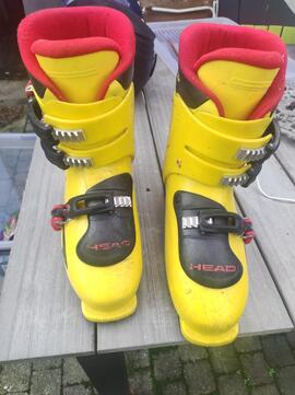 chaussures ski et casques enfants