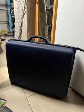 grande valise bleue