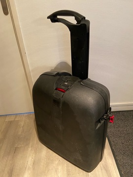 valise rigide très solide