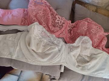 lot de deux soutien gorge Triumph 110 bonnets C