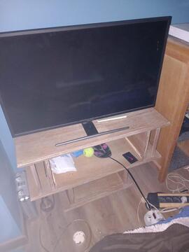 TABLE TV