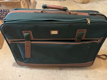 Très belle valise en toile