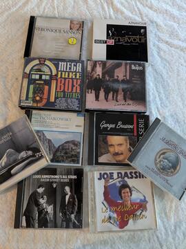 150 CD de musiques diverses : variété, classique, jazz, rock...