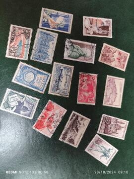 lot unique timbres anciens francs