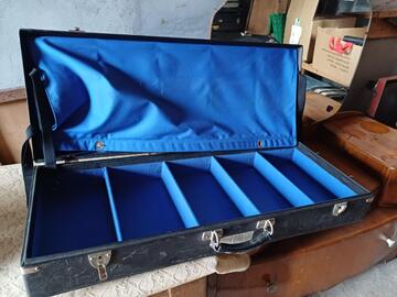 Ancienne valise de représentant en chaussures