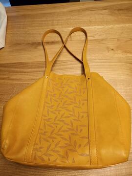 Sac grande taille jaune