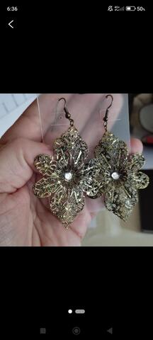 Grandes boucles d'oreilles