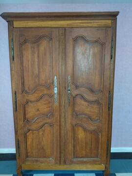 Grande armoire en bois