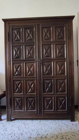 Armoire en bois