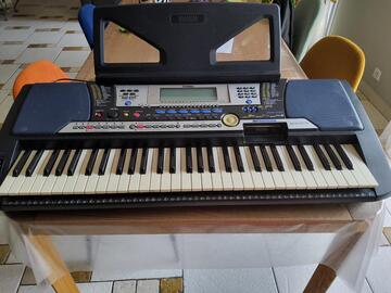 synthétiseur Yamaha