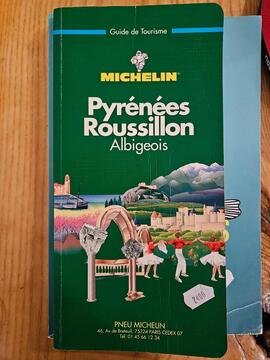 Livre "Pyrénées Roussillon "