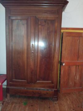 armoire en bois