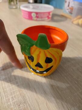 petit pot halloween 10cm environ