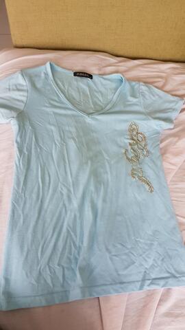 tee shirt bleu clair