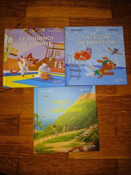 3 livres Hachette