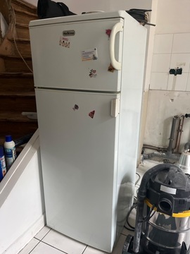 frigo + congélateur 150 cm en état de marche