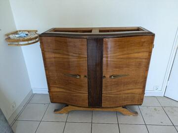 Petite commode dessus marbre