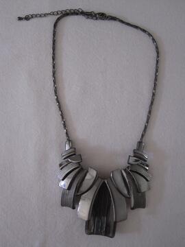 Collier en métal