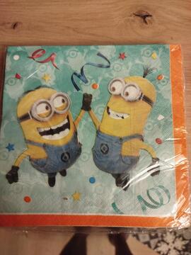 serviettes papier anniversaire les minions