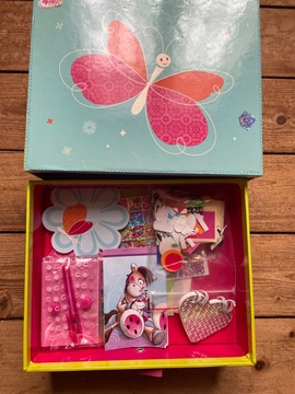 Coffret papillon avec papiers et stickers