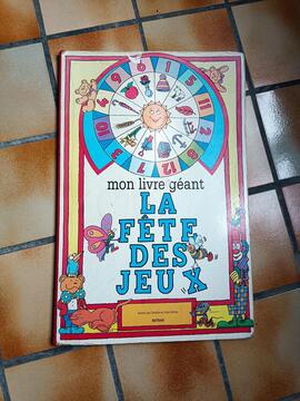 Livre jeu géant vintage