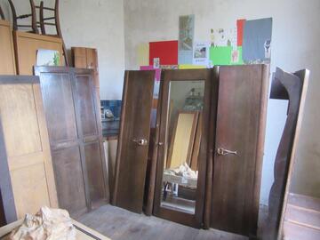 armoire vintage