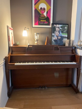 piano Hobart M. Cable