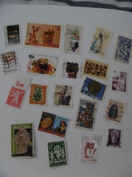 Timbres sur les traditions LOT 2