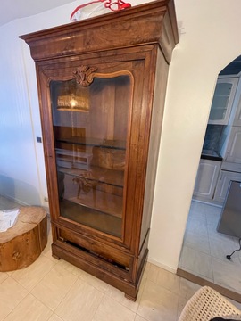 armoire style Louis Phillipe