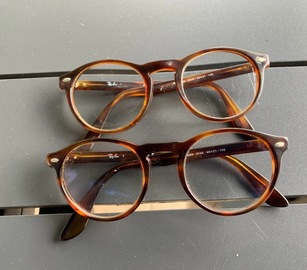 2 montures de lunettes ray ban