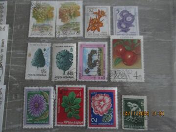 12 timbres Fleurs Arbres Fruits