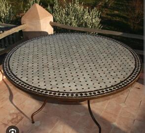 table de jardin en zelliges