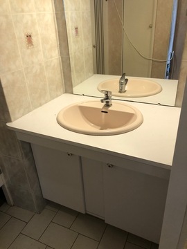 lavabo et meuble de salle de bains