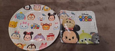 TSUM TSUM 8 serviettes papier et 2 assiettes en carton