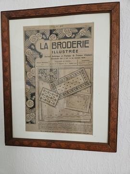 cadre ancien "La broderie illustrée"