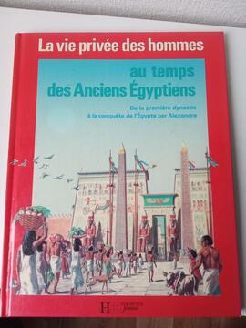 livres aux temps des anciens Egyptiens