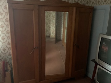 ARMOIRE