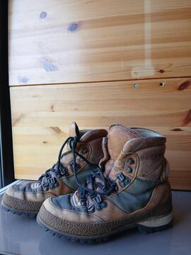 CHAUSSURES DE MONTAGNE