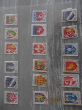 18 timbres oblitérés - France - Blasons