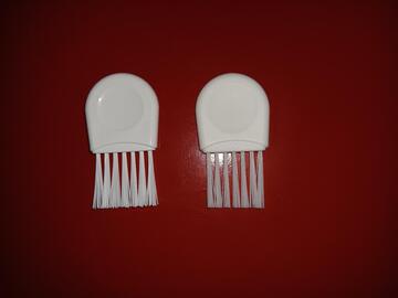 2 brossettes / mini brosses