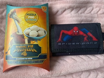 un portefeuille Spiderman et jeu Burger king