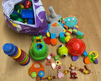 lot de jouets premiers ages