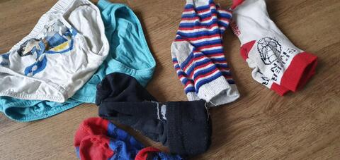 lot garçon 4/5 ans 2 slips et 4 chaussettes