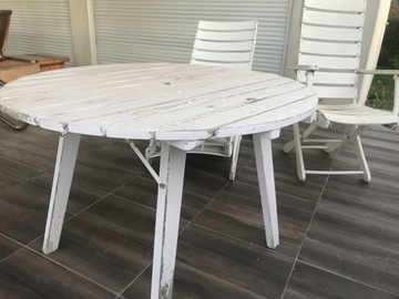 table jardin et fauteuil et chaise longue