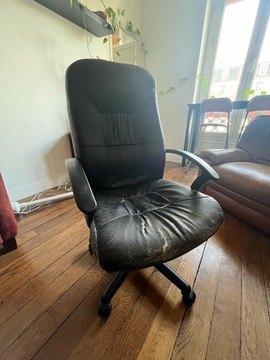 Chaise de bureau noire